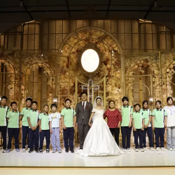 结婚半年：两个破碎家庭长大的孩子，如何练习相爱？